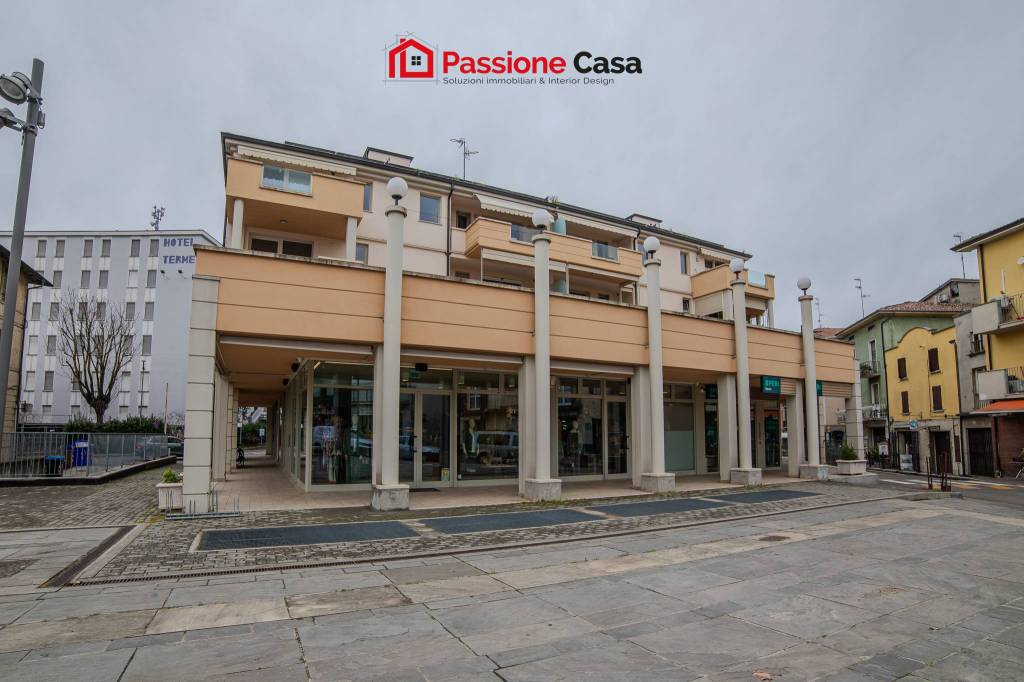 appartamento in vendita a Montechiarugolo in zona Monticelli Terme