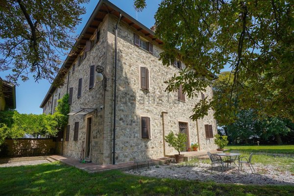 appartamento in vendita a Montechiarugolo