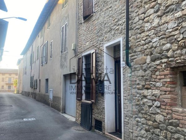 appartamento in vendita a Montechiarugolo in zona Tortiano