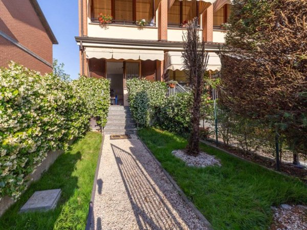 appartamento in vendita a Montechiarugolo in zona Basilicanova
