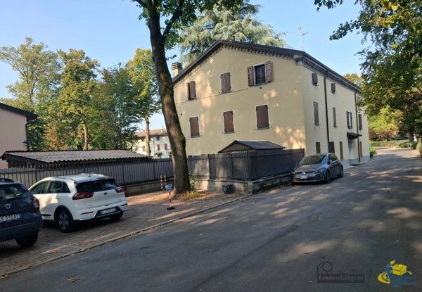 appartamento in vendita a Montechiarugolo in zona Piazza