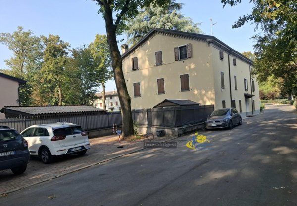 appartamento in vendita a Montechiarugolo in zona Piazza