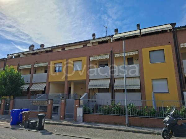 appartamento in vendita a Montechiarugolo in zona Basilicanova