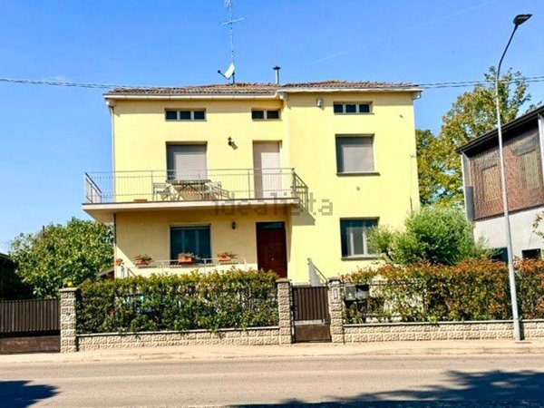 appartamento in vendita a Montechiarugolo in zona La Fratta