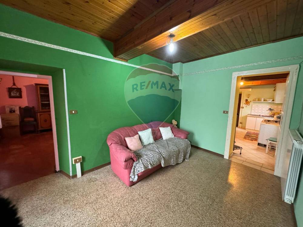 casa indipendente in vendita a Neviano degli Arduini in zona Urzano