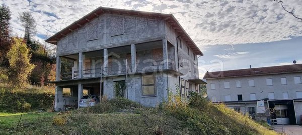 casa indipendente in vendita a Neviano degli Arduini in zona Orzale