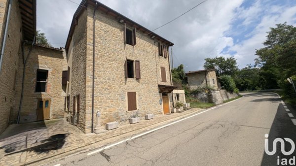 casa indipendente in vendita a Neviano degli Arduini in zona Scurano