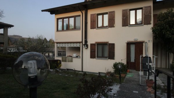 appartamento in vendita a Neviano degli Arduini in zona Piazza