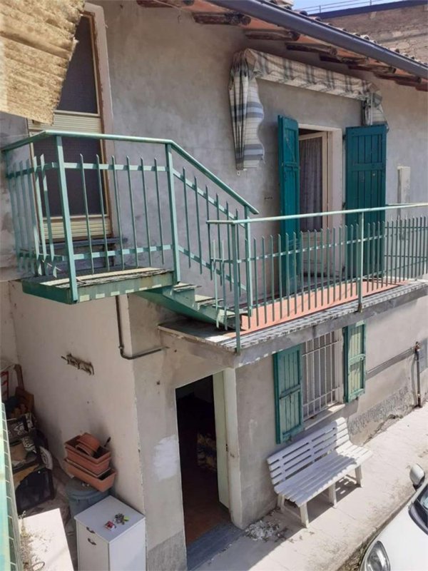 casa indipendente in vendita a Neviano degli Arduini in zona Cedogno