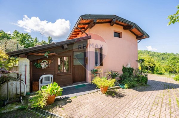 casa indipendente in vendita a Neviano degli Arduini in zona Sasso