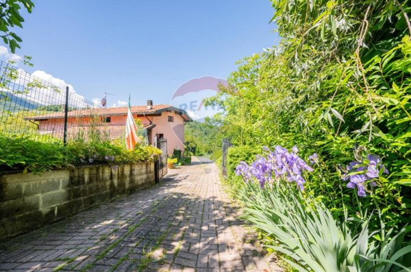 casa indipendente in vendita a Neviano degli Arduini in zona Sasso