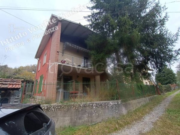 casa indipendente in vendita a Neviano degli Arduini in zona Mercato
