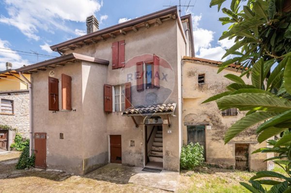casa indipendente in vendita a Neviano degli Arduini in zona Provazzano