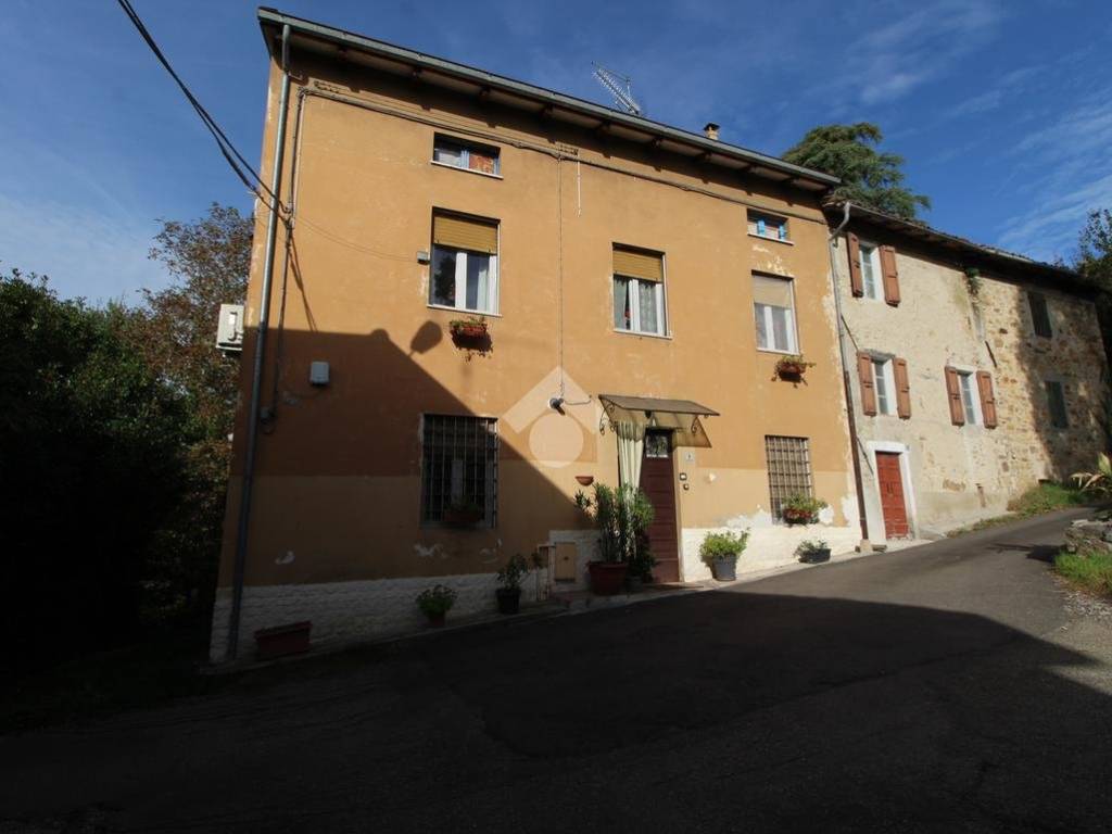 casa indipendente in vendita a Neviano degli Arduini