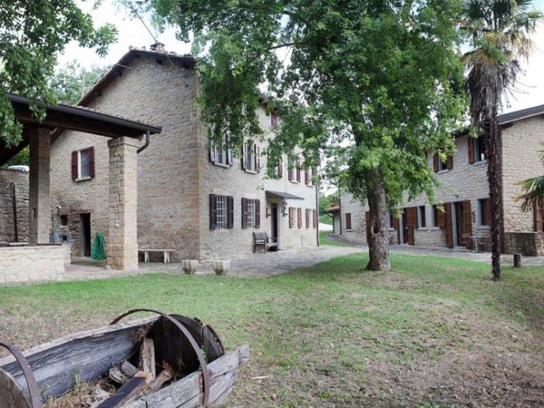 casa indipendente in vendita a Neviano degli Arduini in zona Ariolla