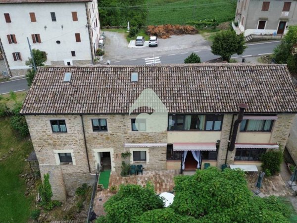 casa indipendente in vendita a Neviano degli Arduini in zona Sasso