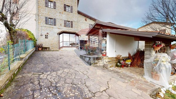 appartamento in vendita a Neviano degli Arduini in zona Scurano