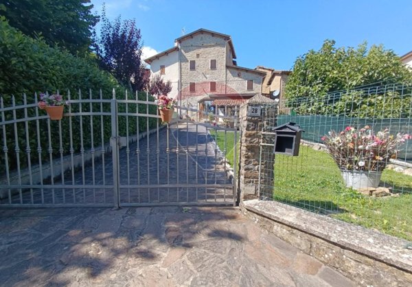 appartamento in vendita a Neviano degli Arduini in zona Scurano