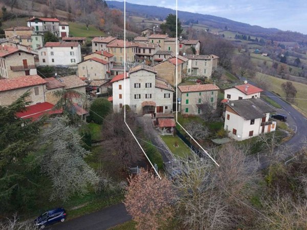 appartamento in vendita a Neviano degli Arduini in zona Monte