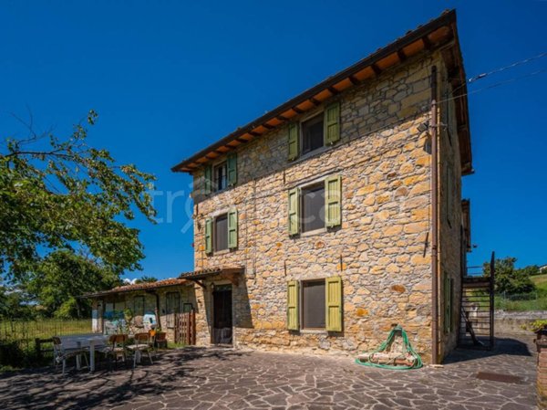 casa indipendente in vendita a Neviano degli Arduini in zona Bazzano