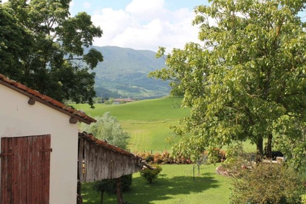 casa indipendente in vendita a Neviano degli Arduini in zona Piazza