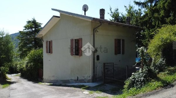 casa indipendente in vendita a Neviano degli Arduini in zona Vignetta