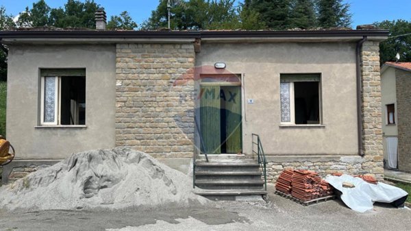 casa indipendente in vendita a Neviano degli Arduini in zona Scurano