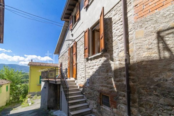 casa indipendente in vendita a Neviano degli Arduini in zona Lupazzano