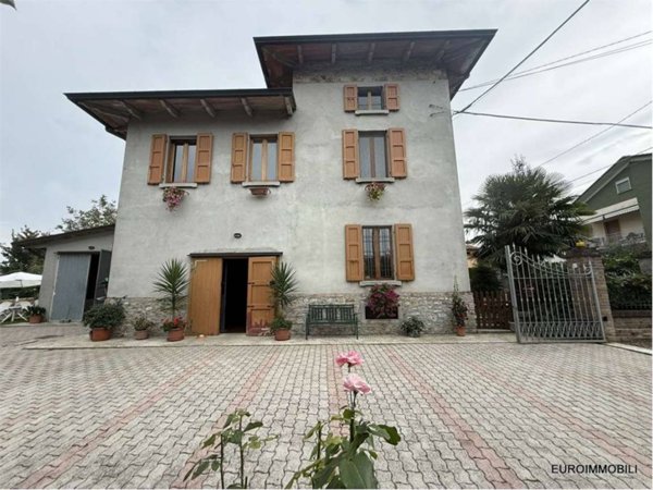 casa indipendente in vendita a Neviano degli Arduini in zona Bazzano