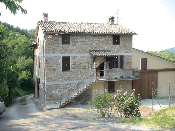 casa indipendente in vendita a Neviano degli Arduini in zona Sasso