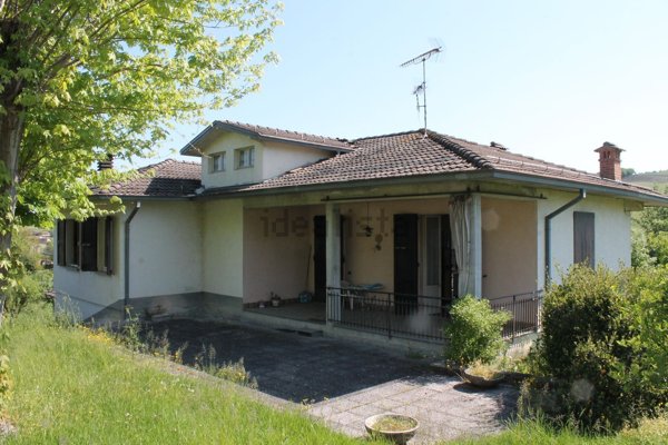 casa indipendente in vendita a Neviano degli Arduini in zona Paderna