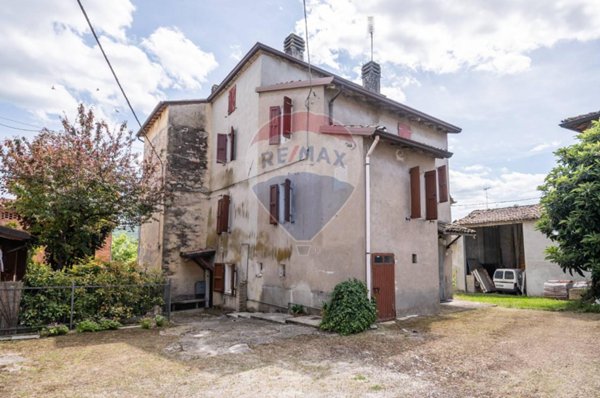 casa indipendente in vendita a Neviano degli Arduini in zona Provazzano