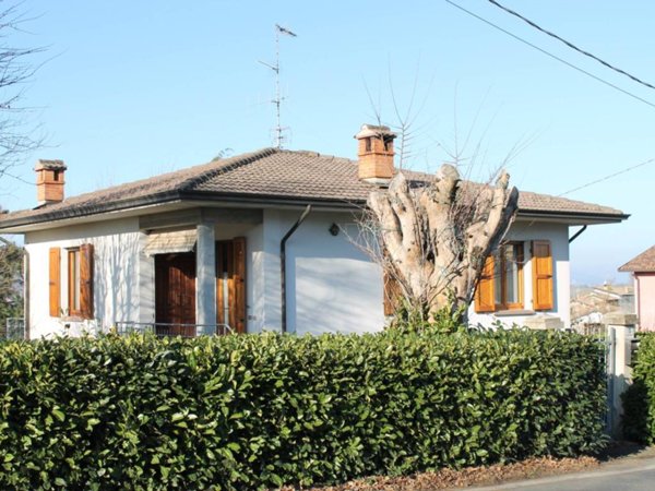 casa indipendente in vendita a Neviano degli Arduini in zona Bazzano