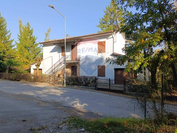 casa indipendente in vendita a Neviano degli Arduini