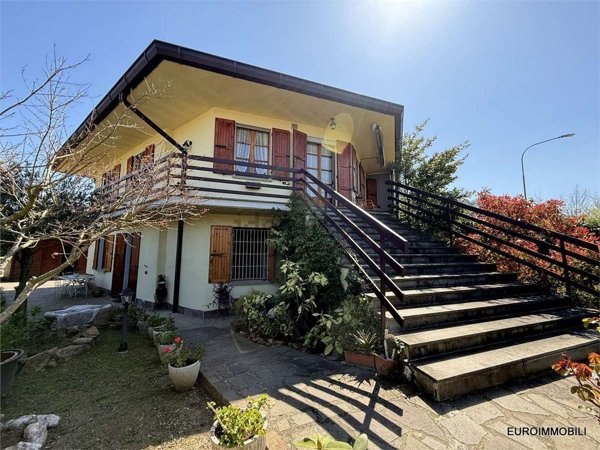 casa indipendente in vendita a Neviano degli Arduini in zona Bazzano