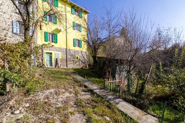 pentavano in vendita a Neviano degli Arduini