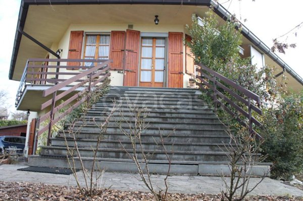 casa indipendente in vendita a Neviano degli Arduini in zona Bazzano