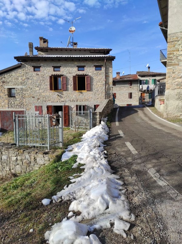 quadrivano in vendita a Neviano degli Arduini