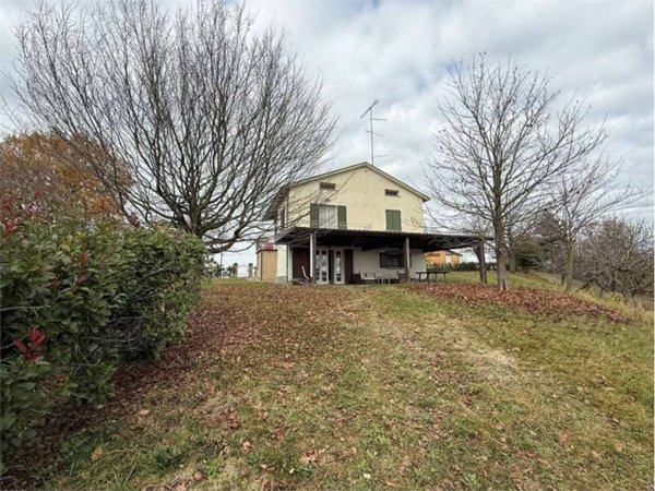 casa indipendente in vendita a Neviano degli Arduini in zona Monte