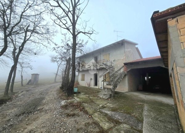casa indipendente in vendita a Neviano degli Arduini in zona La Villa