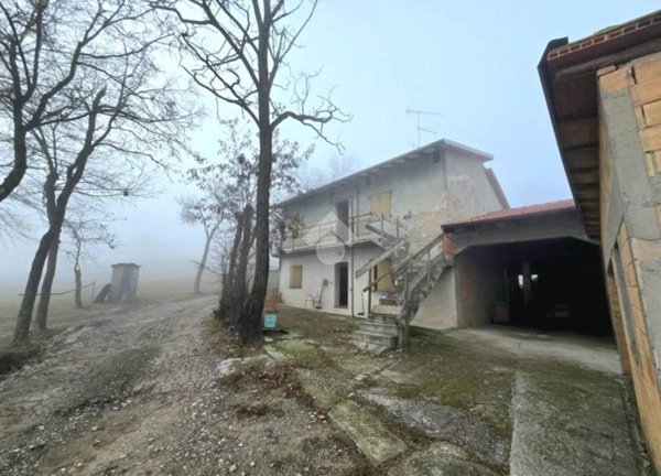 casa indipendente in vendita a Neviano degli Arduini in zona Bazzano