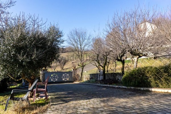 casa indipendente in vendita a Neviano degli Arduini in zona Sasso