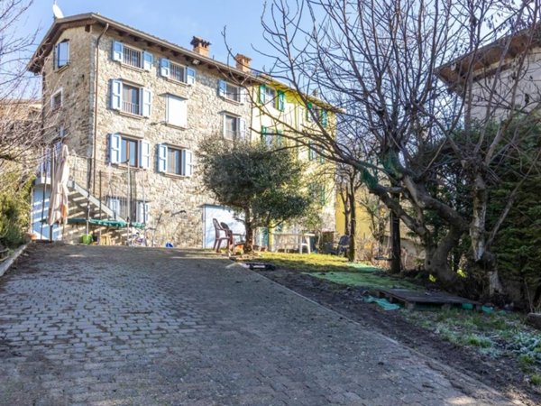 casa indipendente in vendita a Neviano degli Arduini in zona Lupazzano