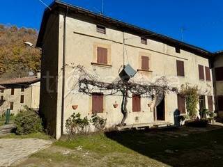 casa indipendente in vendita a Neviano degli Arduini in zona Scurano