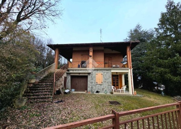 casa indipendente in vendita a Neviano degli Arduini in zona Mercato