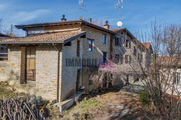 casa indipendente in vendita a Neviano degli Arduini in zona Sasso