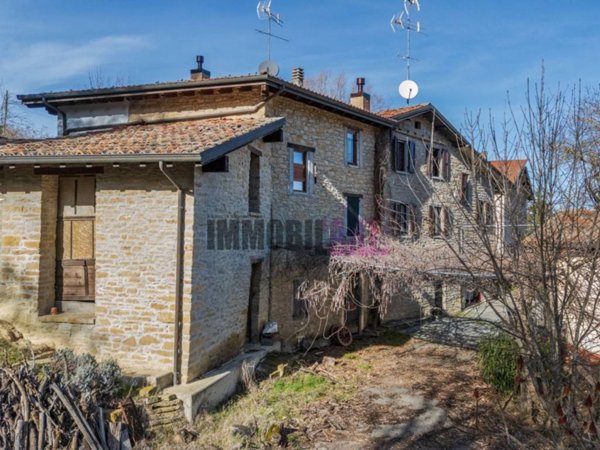 casa indipendente in vendita a Neviano degli Arduini in zona Sasso