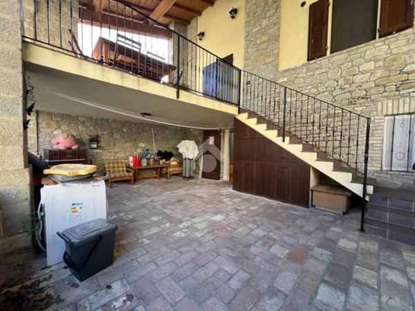 casa indipendente in vendita a Neviano degli Arduini in zona Lupazzano