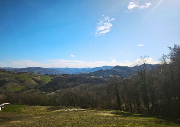 locale di sgombero in vendita a Neviano degli Arduini in zona Monte