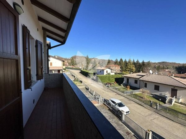 appartamento in vendita a Neviano degli Arduini in zona Piazza